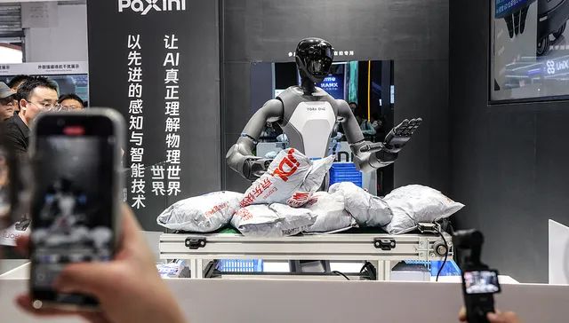 天使之翼动漫在线观看-推开亦创国际会展中心北门-动漫黑色救赎在线观看高清