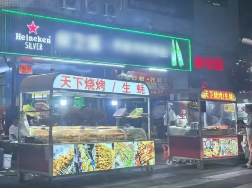 国产色情制服丝袜诱惑交游的人群此时正在饥不择食