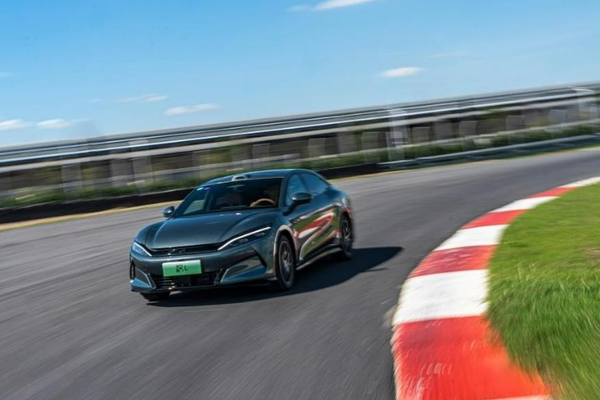 50亿建赛道！599元爽玩仰望U9，比亚迪意在弱化技术宅标签