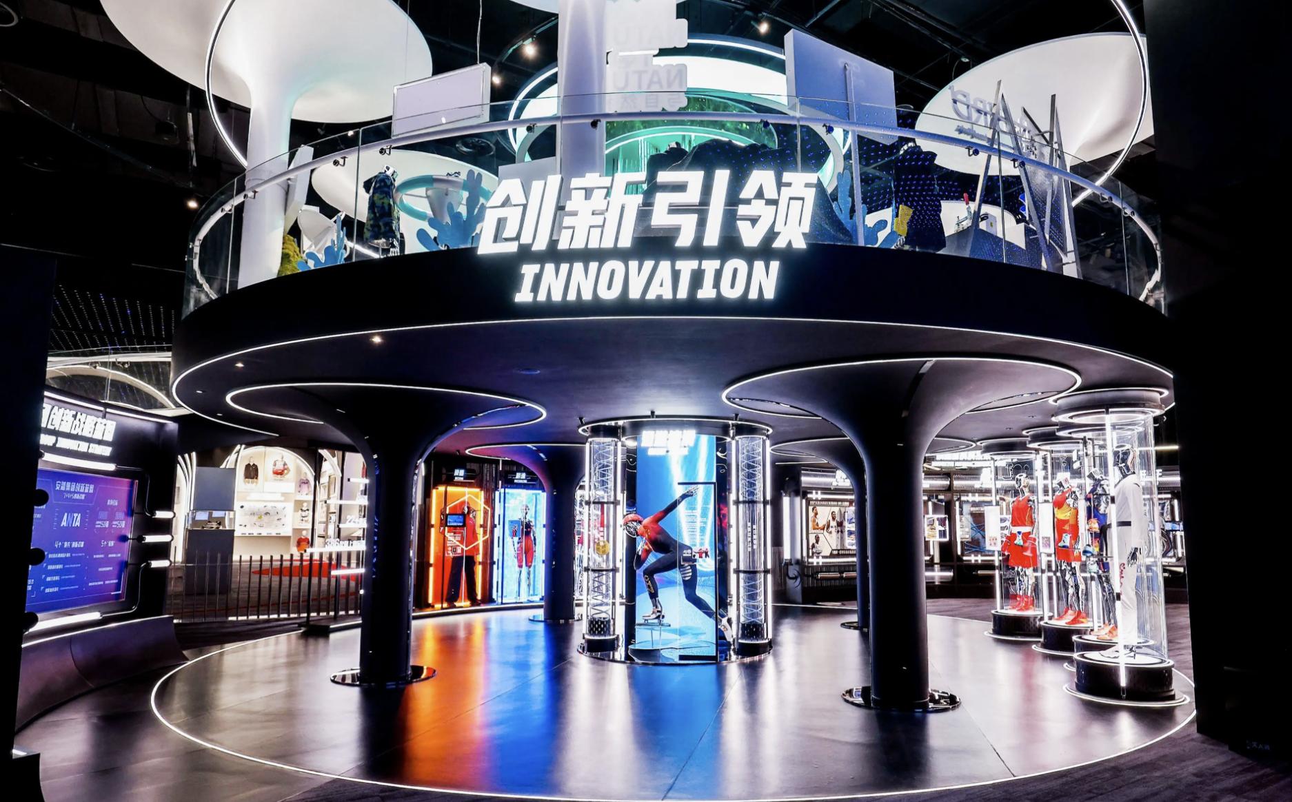 “品牌篮子”价值爆发，安踏逆风中跑出加速度