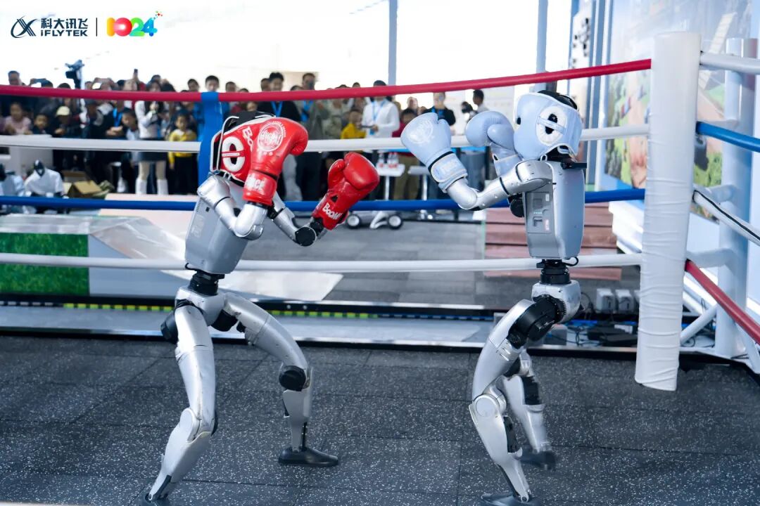 968万讯飞开发者，托起 “开发者主权” 时代