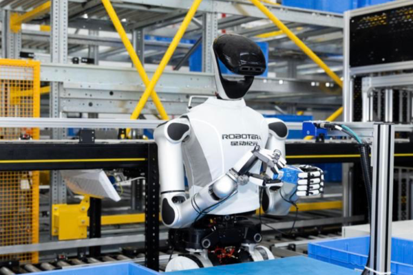 「星动纪元」完成吉利领投的10亿元A+轮融资，商业化订单已超5亿｜36氪独家