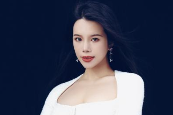 余晚晚正式进入梦天集团董事会，将以创意之力赋能-36氪