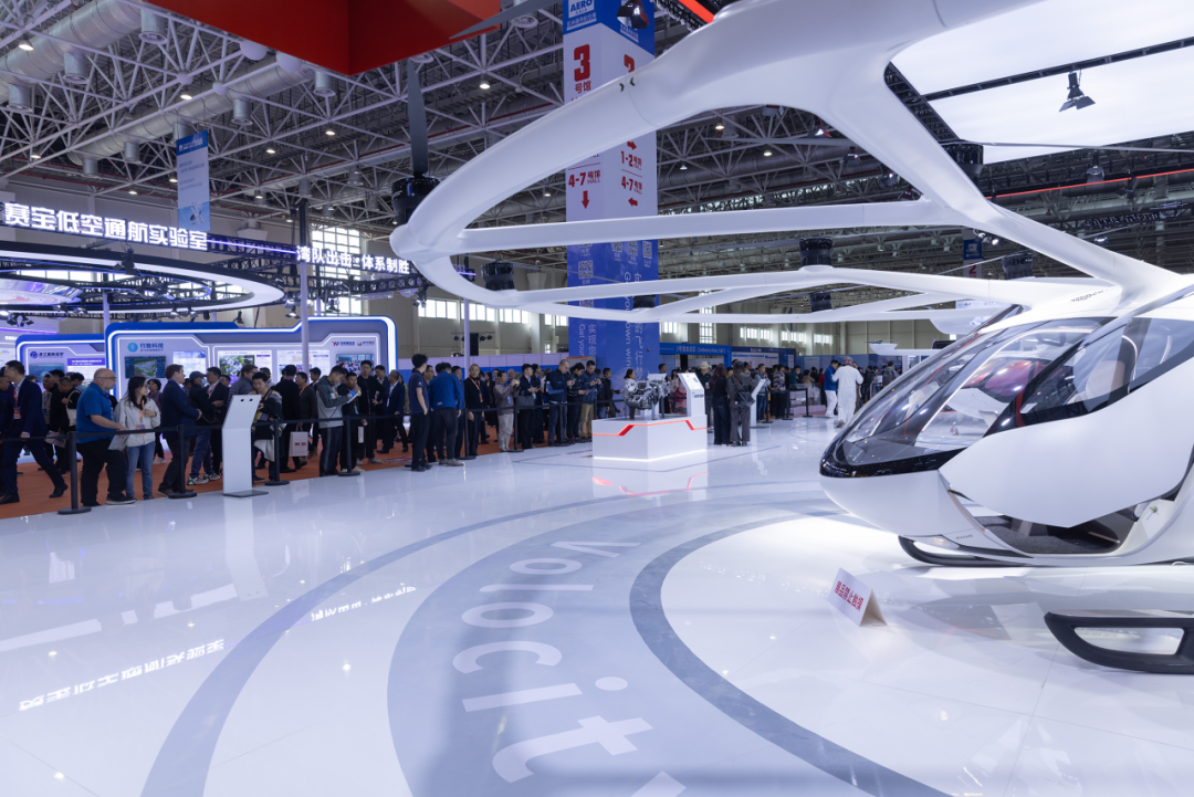 万丰闪耀2025亚洲通用航空展  领航低空未来