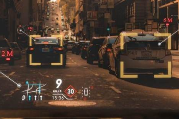 剑桥博士推动“HUD for All”，摆脱高成本楔形膜依赖 | 36氪首发