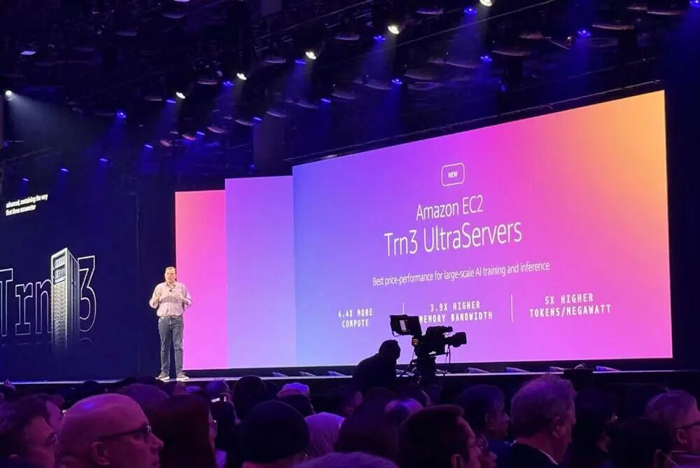 亚马逊杀疯了，连甩十大重磅发布，揭Agent大招、自研芯进展