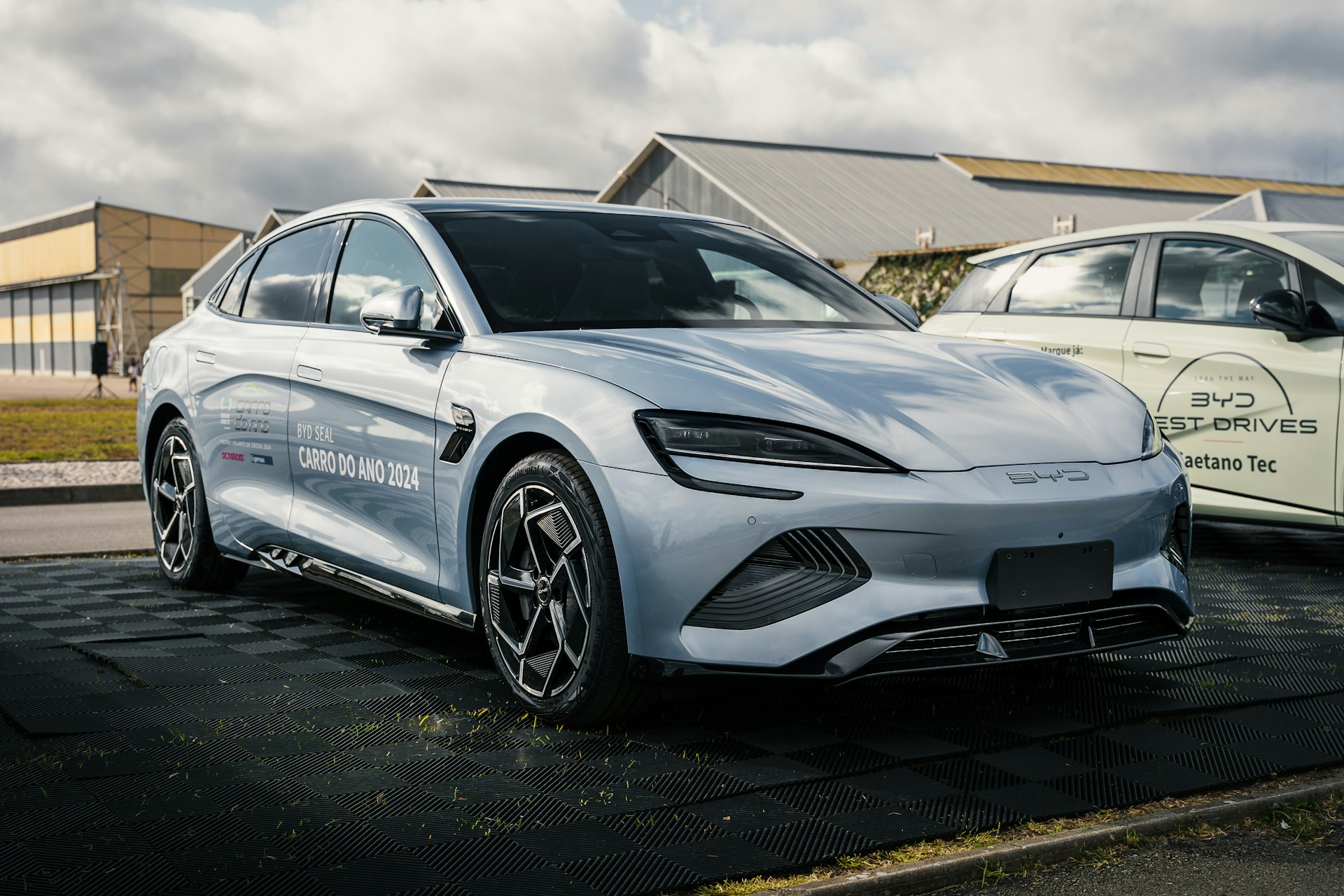 中国燃油车在海外大火？国产燃油车是怎么行的？