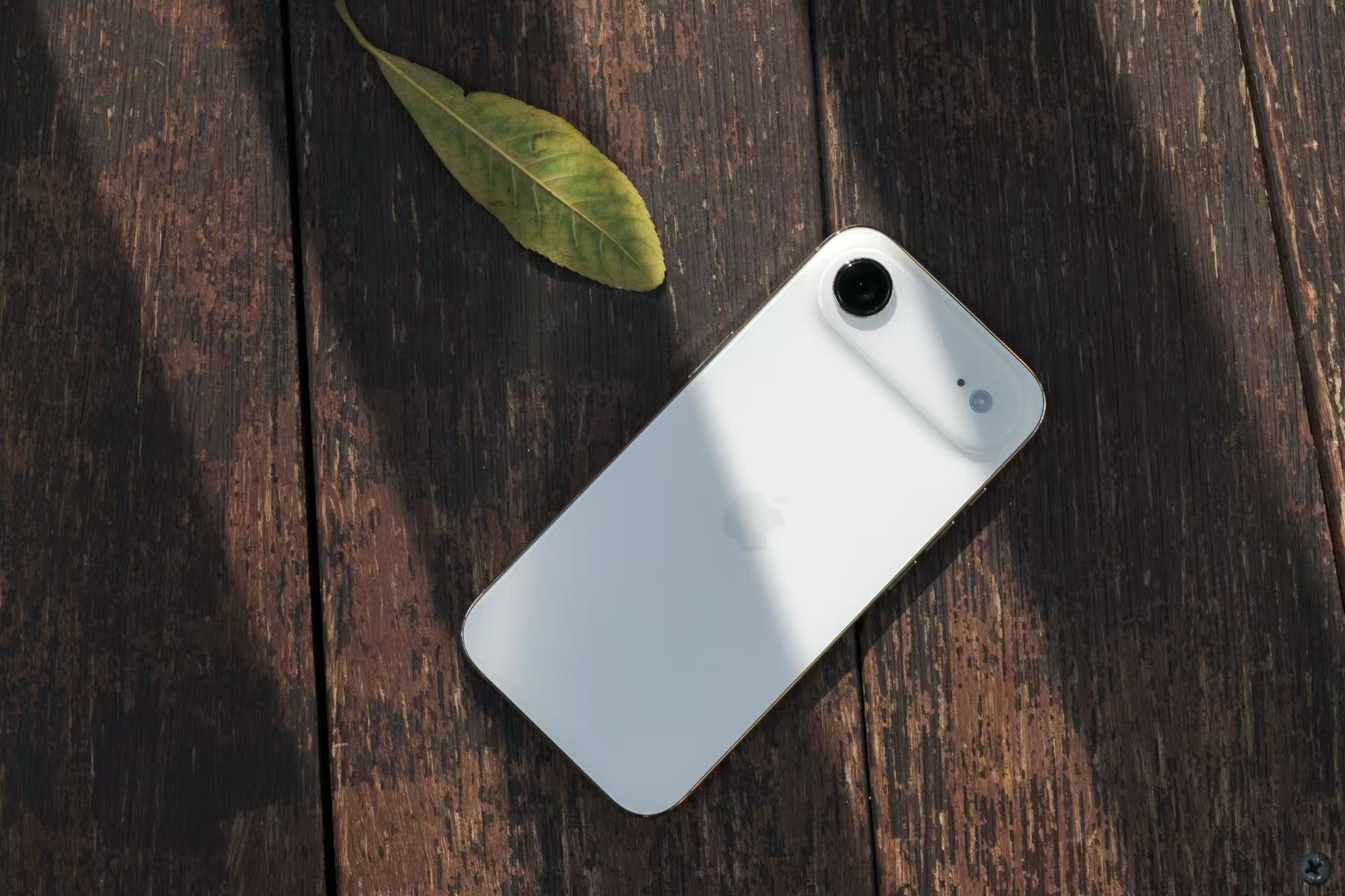 小屏旗舰热潮退去？荣耀Magic 8 mini试探“高粘性小众”市场 小屏旗舰  荣耀Magic mini 轻薄化 Air路线 第5张