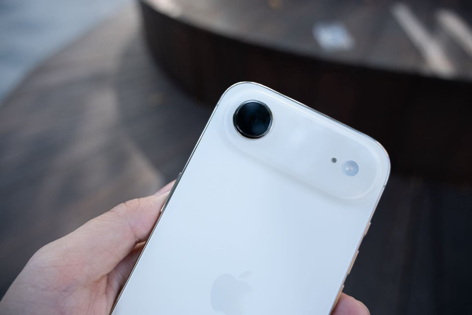 小屏旗舰的新选择：荣耀Magic 8 mini能否重燃市场热情？ 小屏旗舰 荣耀Magic mini 智能手机趋势 轻薄设计 第6张