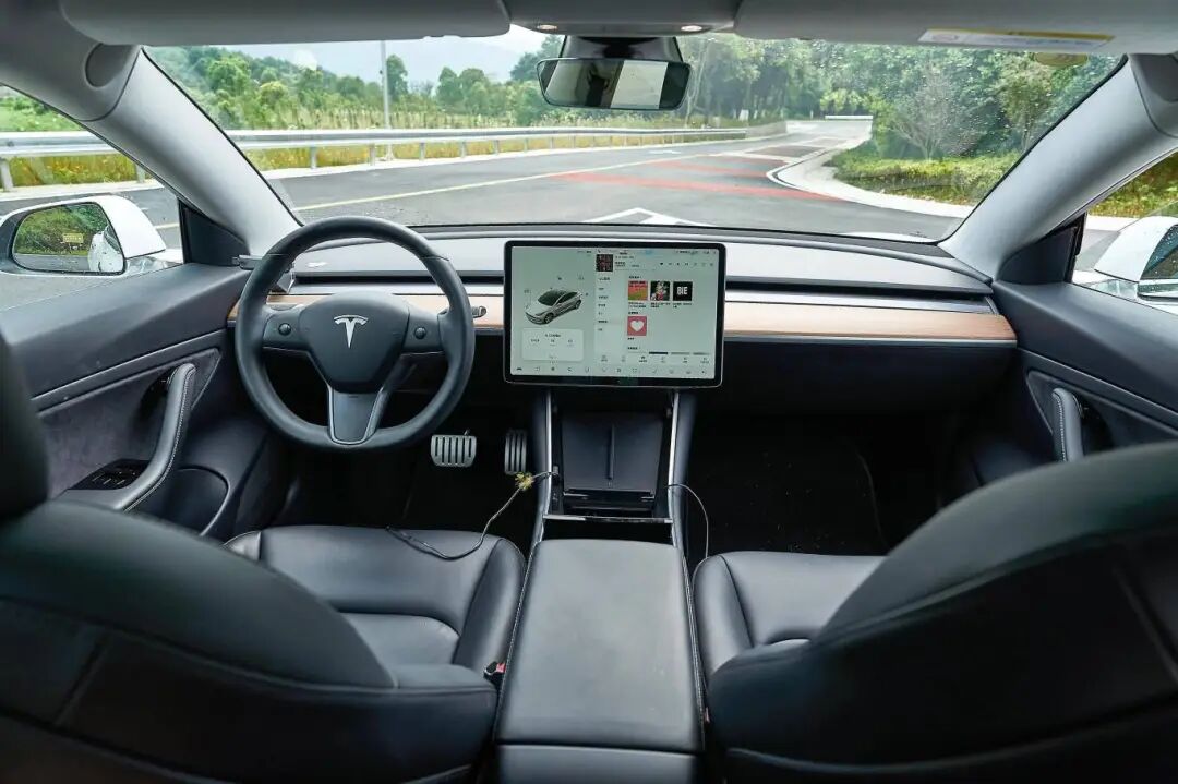 特斯拉陷“自动驾驶”宣传危机：加州或停牌30天，中国同步收紧智驾监管 特斯拉  自动驾驶 虚假宣传 监管风暴 第2张