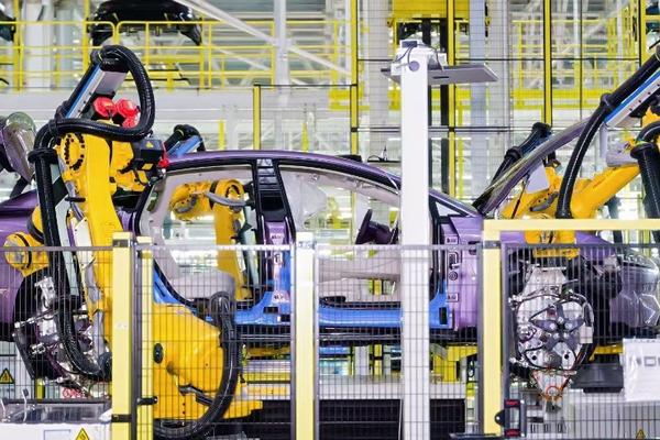 智能化爆发前夜，智界汽车正在经历一场从1到100的品牌跃升战