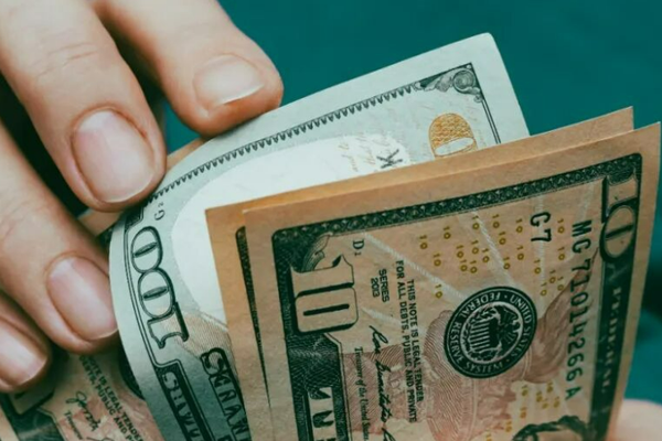 一笔交易，市值涨了70亿