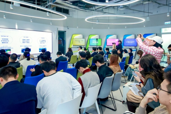 Future Tech | 16支AI新锐齐聚数码港，FT Demo Day第二期引爆湾区创新浪潮-36氪