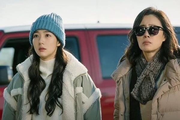 200块的县城羽绒服，杀疯了？