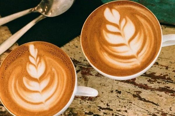 县城精品咖啡馆 , 靠春节“续命”