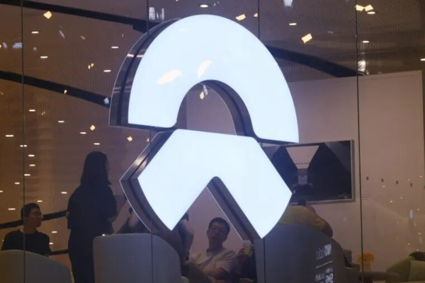 揭秘蔚来芯片分拆始末，正积极接触多头部车企 | 36氪独家