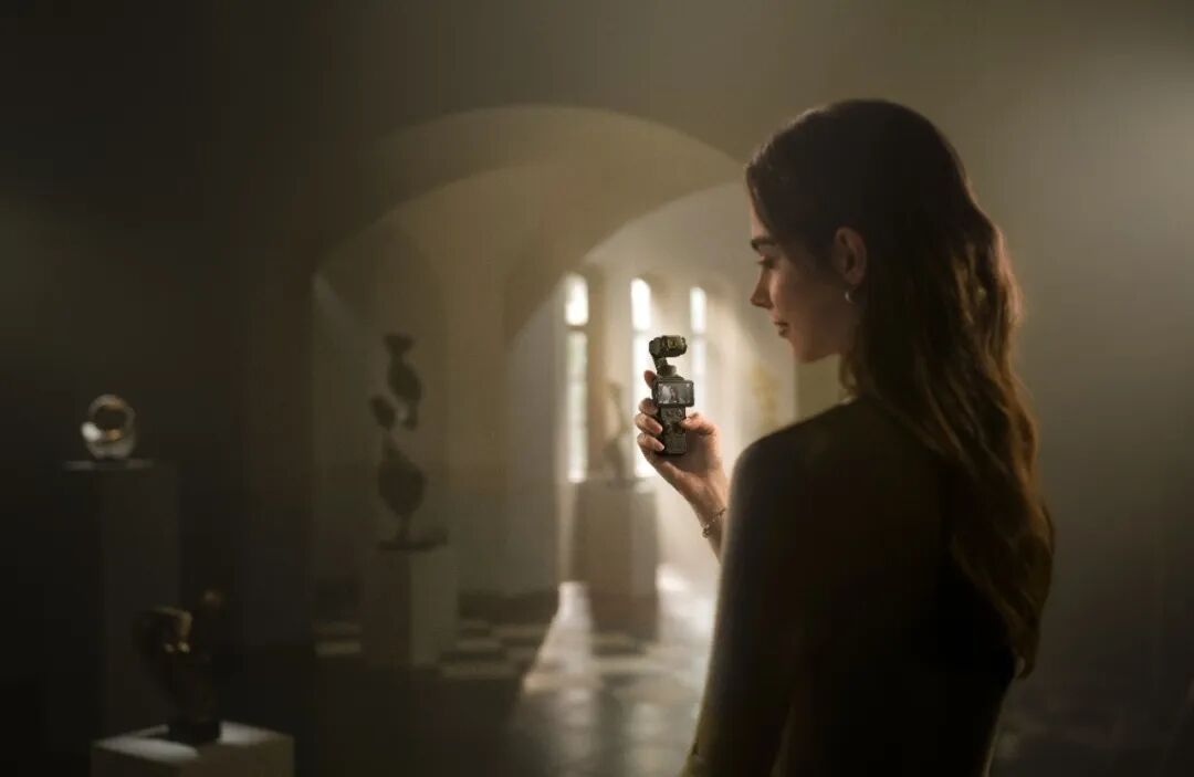 在Pocket 4身上，大疆打了“两张牌”