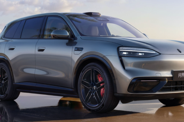AITO M6 Launches Huawei ADS 4.1 SUV