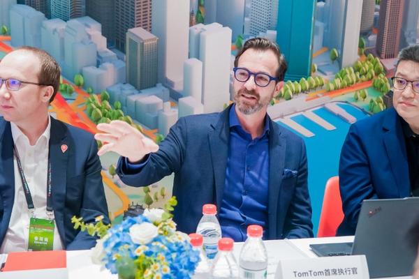 对话欧洲地图商TomTom：中国订单暴涨10倍，帮助中国辅助驾驶出海｜最前线