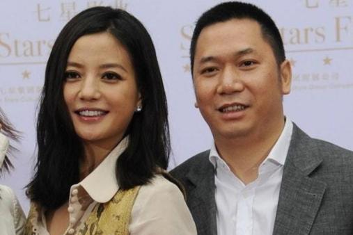 曾6天输光近3亿，赵薇前夫遭港澳名媛掀桌&ldquo;讨息&rdquo;