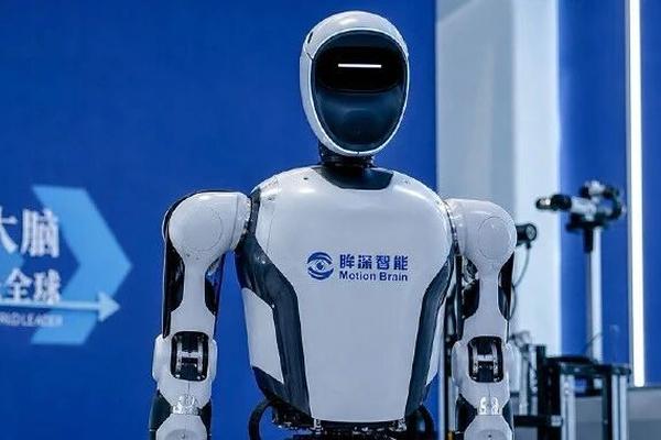 硬氪首发 | 复旦教授、前英特尔首席科学家做端侧具身大脑，「眸深智能」完成近亿元Pre-A轮追加融资-36氪