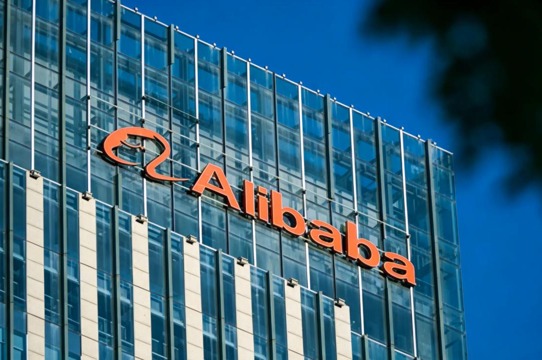 阿里换挡：淘天养家，外卖降权，算力狂飙，AI赌未来
