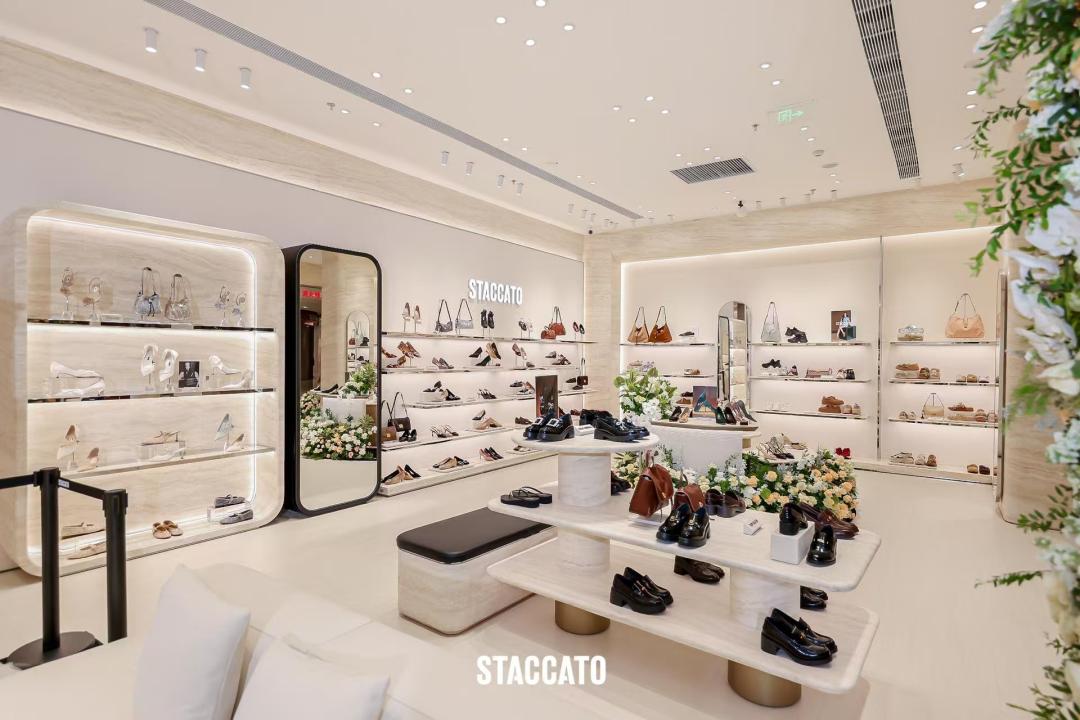 服饰门店打破传统，线上引流到店成新的增长点
